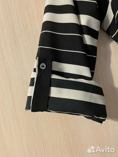 Платье Acasta 42 р черно-белое