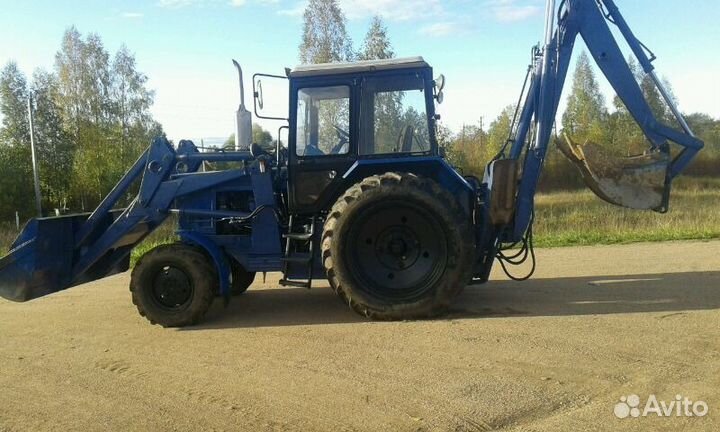 Эскаватор погрузчик