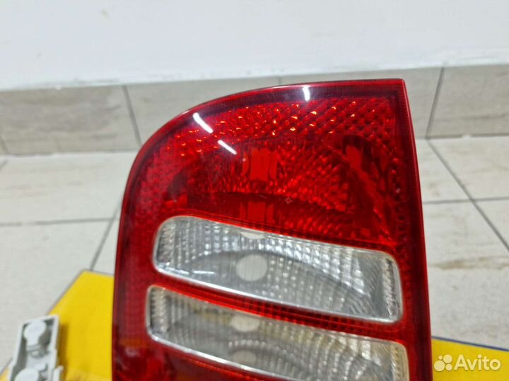 Фонарь задний левый Skoda Octavia Седан Hella