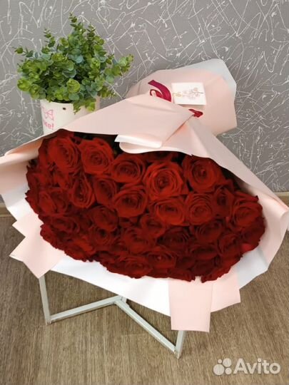 Крупные розы с доставкой в Омске