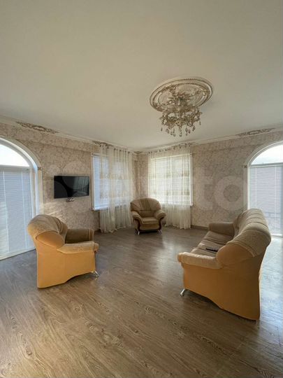 3-к. квартира, 110 м², 5/5 эт.