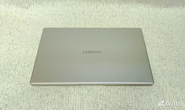 Ноутбук Huawei matebook d15 Core i3-10110U,SSD 256