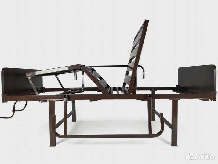 Медицинская кровать железная для лежачих больных