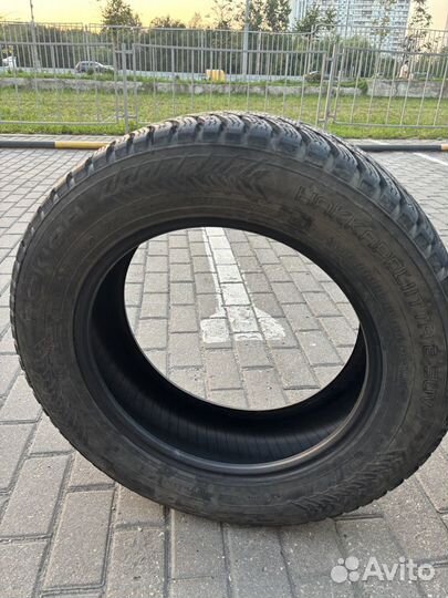 Nokian Tyres Hakkapeliitta 8 SUV 215/65 R17