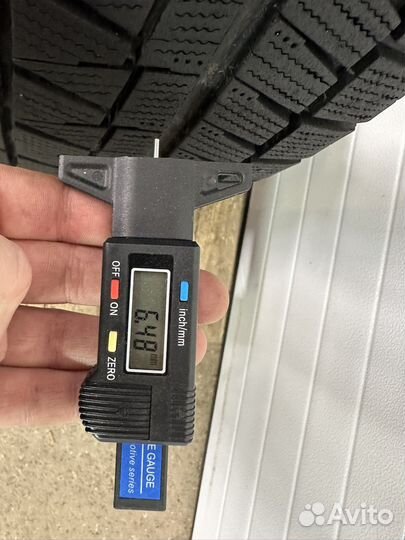 Bridgestone Blizzak Revo GZ 215/65 R16 98S