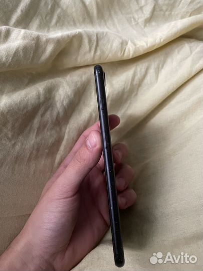 Телефон iPhone 7 plus