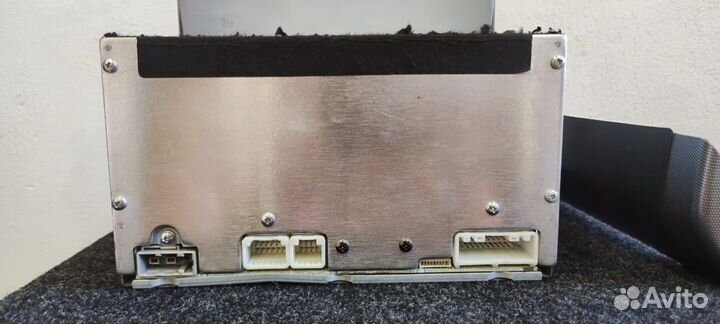 Штатная магнитола с рамкой Nissan Xtrail T31 08г