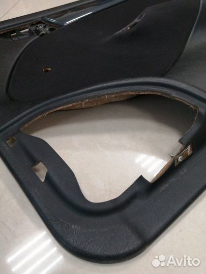 Обшивка двери задней правой Mercedes Benz C-Classe