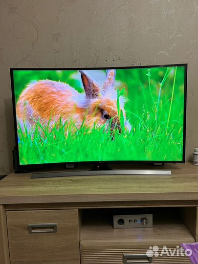 Телевизор samsung smart tv 55 д. 138см.UHD