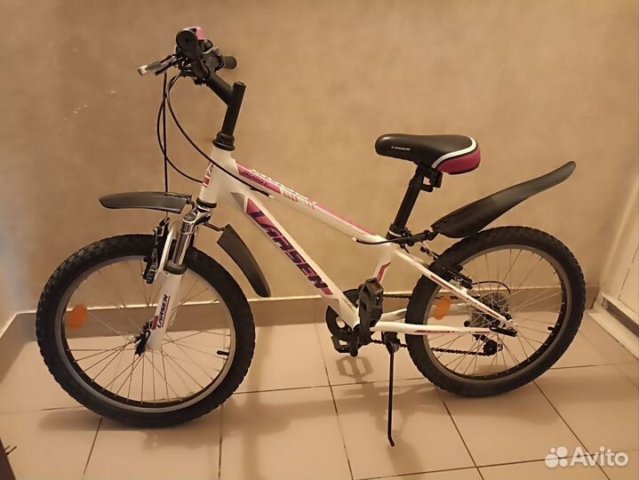 Велосипед Larsen Buggy белый 6 ск. размер 18,20