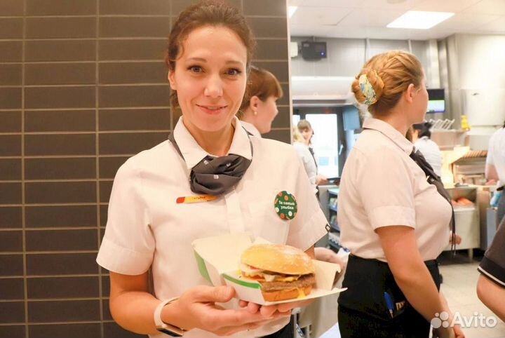 Подработка от 4 ч.Кормим.Продавец-кассир в кафе