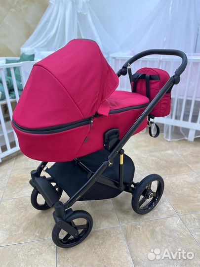 Коляска 2 в 1 Bexa ultra красный