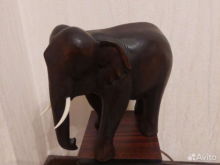 Слон из Таиланда (из дерева)