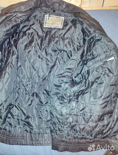 Черная кожаная мужская куртка54