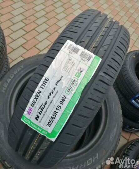 Kumho Ecsta HS52 205/65 R15 94V