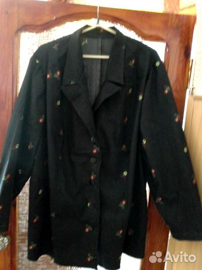 Костюм женский-юбка и жакет