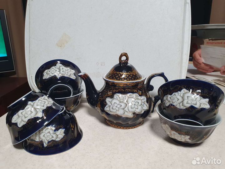 Заварочный чайник с пиалами