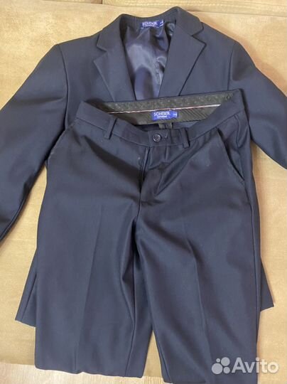 Школьный костюм