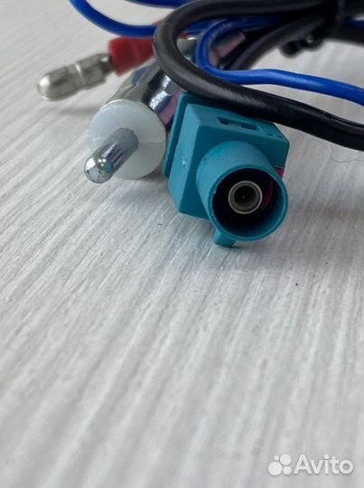 Переходник для антенны VW/skoda с питанием