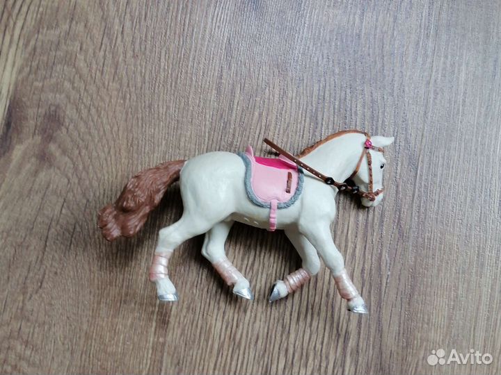 Лошадь schleich