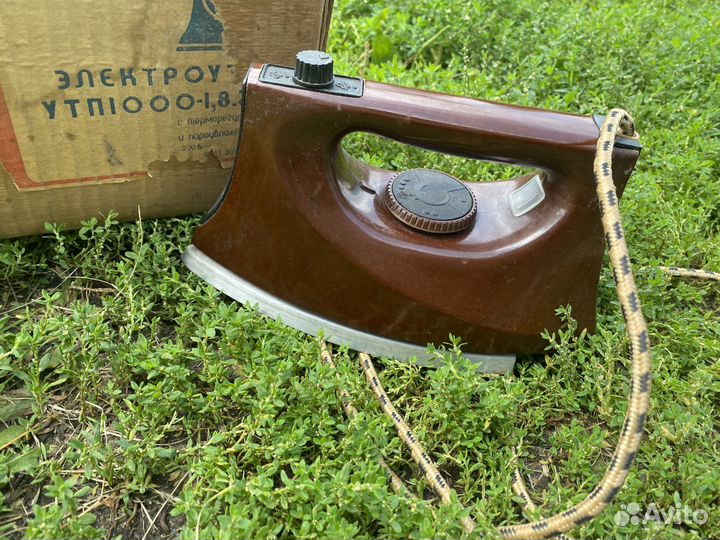 Электроутюг elis 205 рабочий 1000 Вт утюг СССР