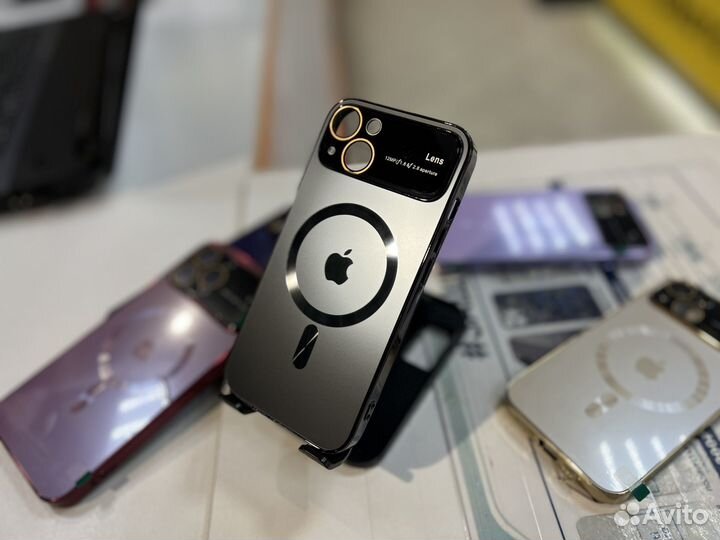 Чехол для iPhone 13 в ассортименте