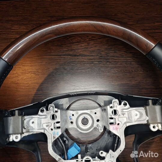 Руль с подогревом Toyota Land Cruiser