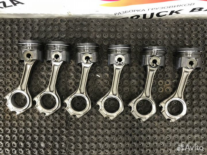 1976615 Комплект поршней с шатунами Daf XF106