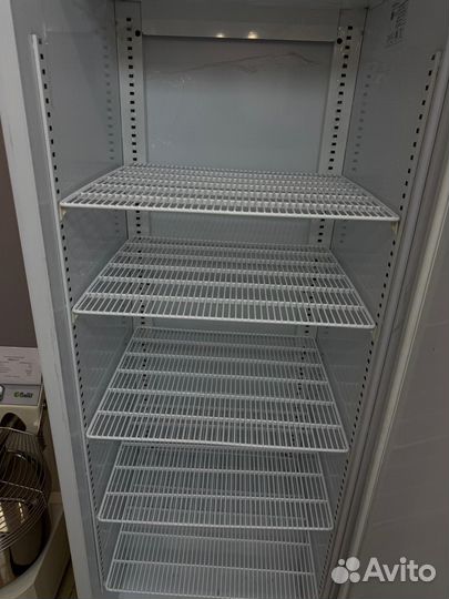 Холодильный шкаф