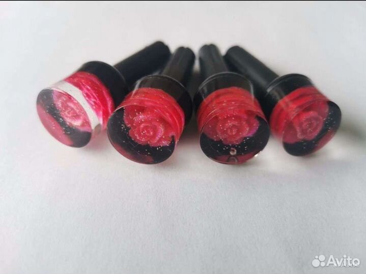 Кнопки дверей, салдатики, фиксаторы розочки ваз