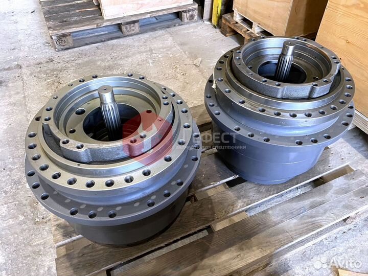 Бортовой редуктор Hyundai R370LC-7 xjbn-00645