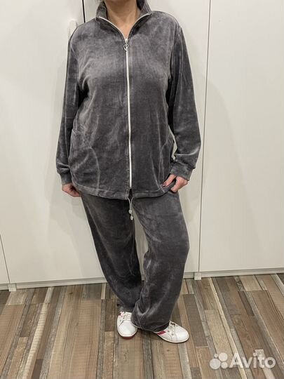 Велюровый костюм женский