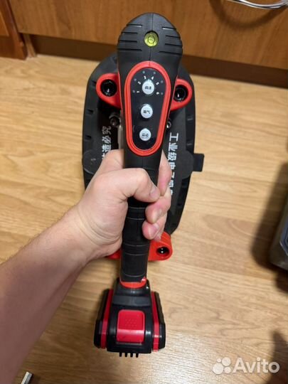 Вакуумная виброприсоска для плитки