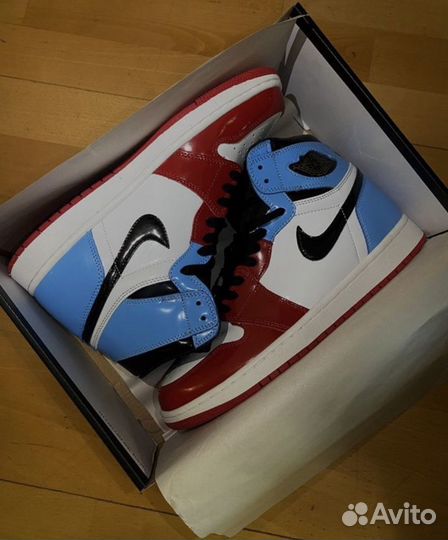 Air Jordan 1 Retro High Fearless UNC Chicago