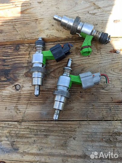 Комплект форсунок на двигатель 1az-fse 2az-fse toy