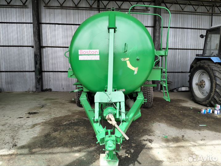 Разбрасыватель удобрений БобруйскАгромаш МЖТ-Ф-11, 2011