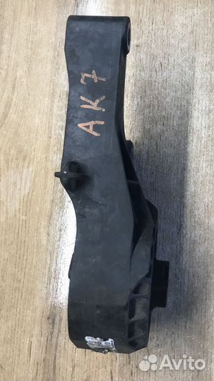 Подушка передняя МКПП 13248600 GM