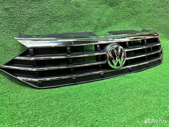 Решетка радиатора Volkswagen Jetta VII дорест