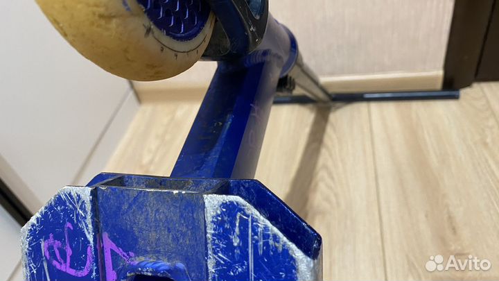 Трюковой самокат xaos revered