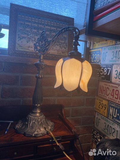 Лампа настольная