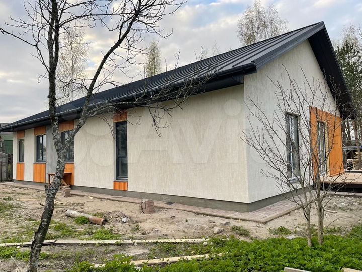 Коттедж 160 м² на участке 12 сот.