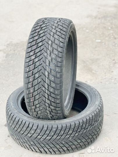 Zmax Winternova Stud II 315/35 R21 92T