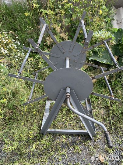 Катушка для намотки кабеля и шлангов