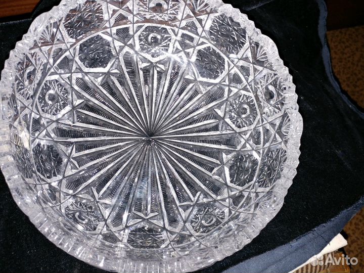 Хрустальная ваза