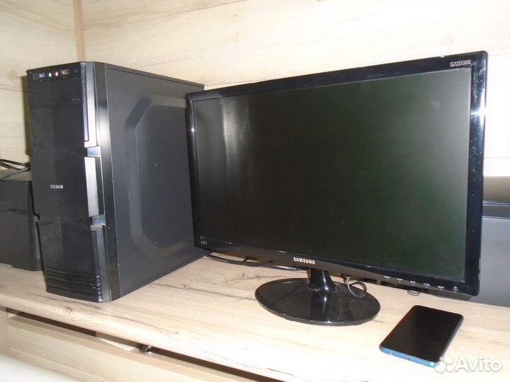 Игровой компьютер с монитором