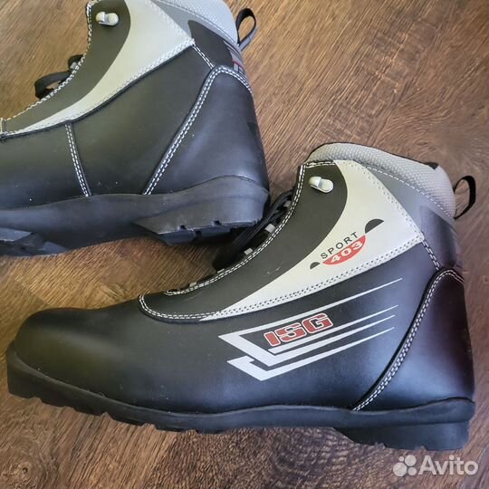 Лыжные ботинки