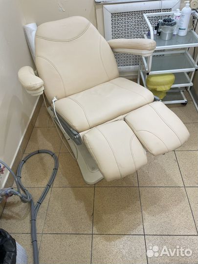 Педикюрное кресло с электроприводом