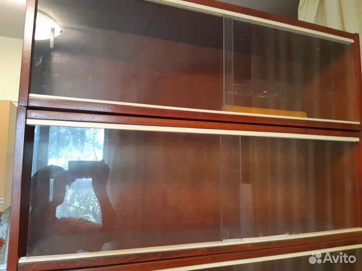 Книжные полки бу с тумбой