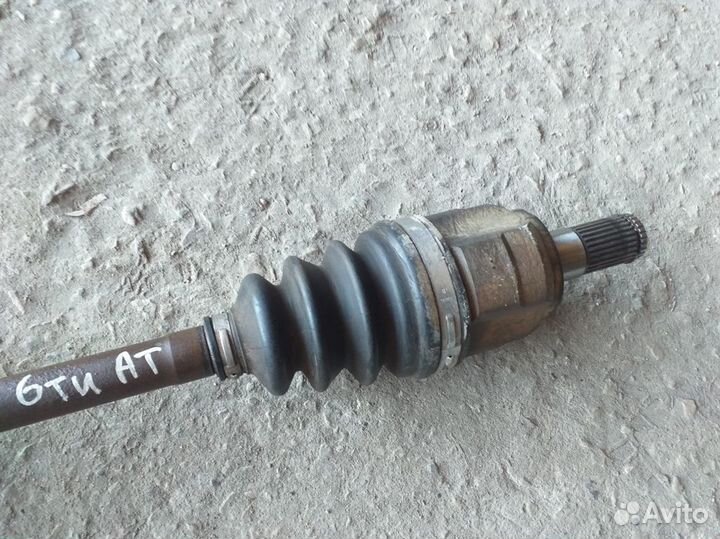 Привод левый Hyundai Solaris 1 1.6 AT