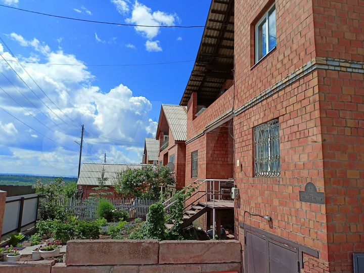 Дом 265,5 м² на участке 13 сот.